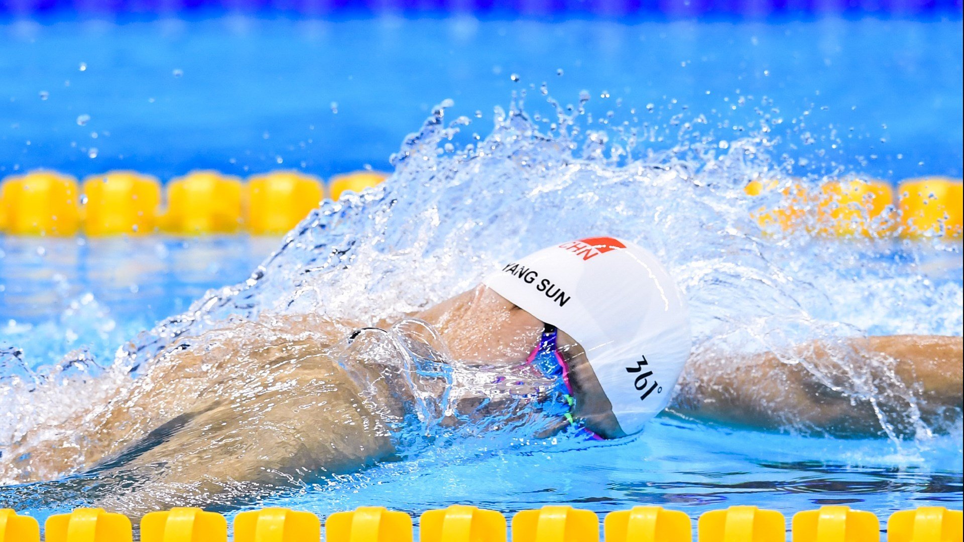 张伟丽接受外媒专访展拳击精神,张伟丽现场直播的拳击赛